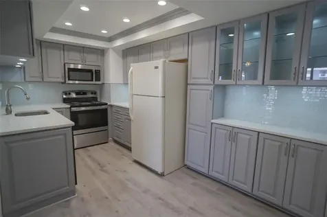 400 Island Way Clearwater FL 33767