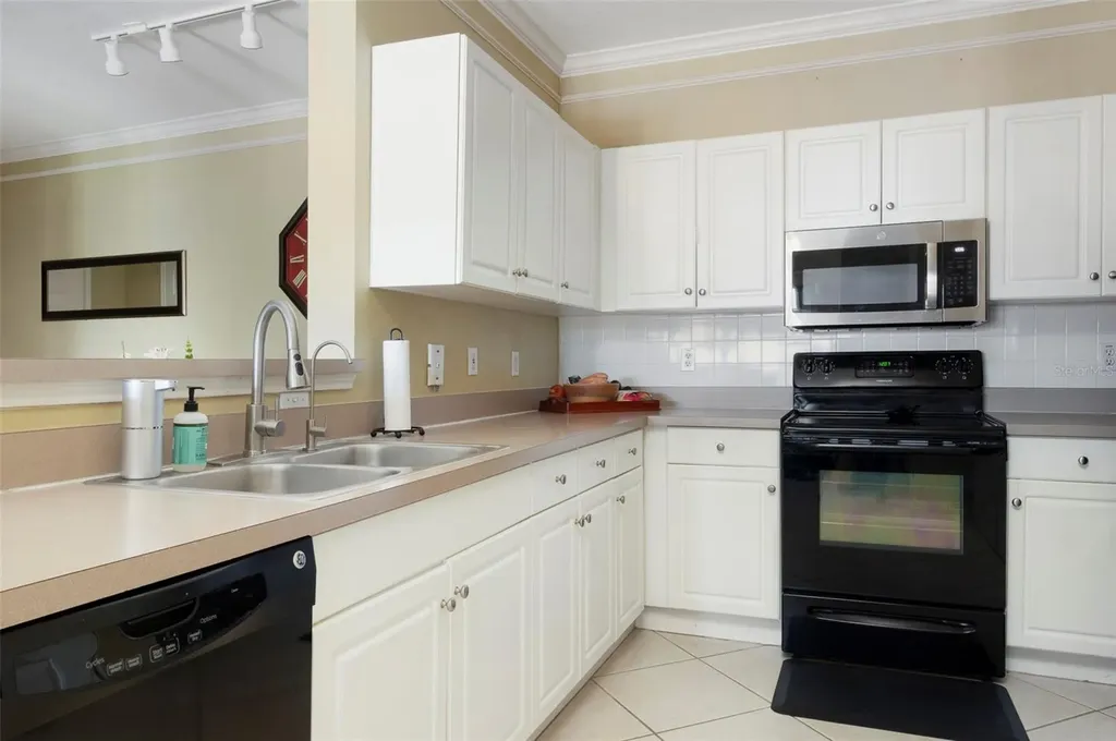 4333 N Bayside Village Drive S Tampa FL 33615