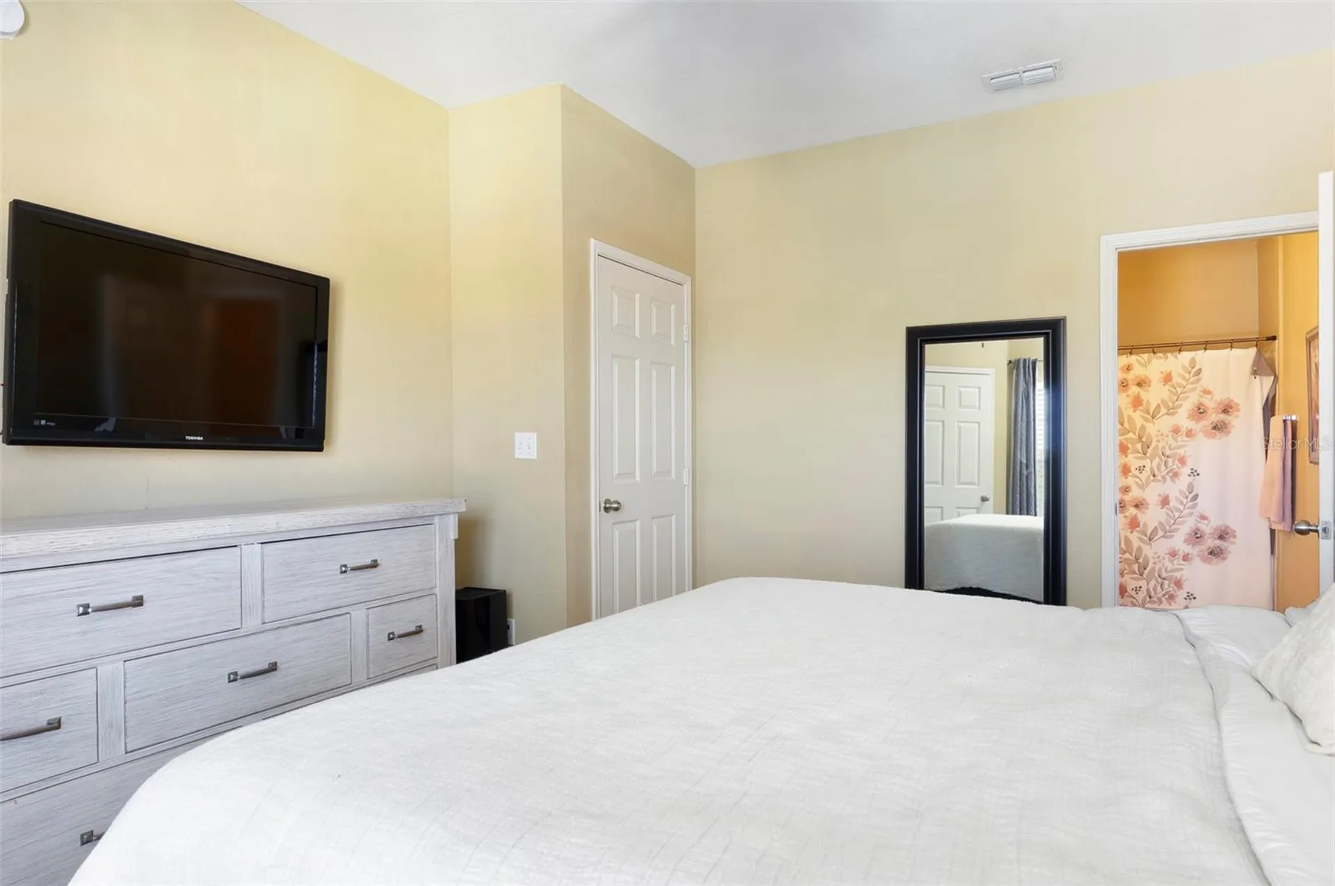 4333 N Bayside Village Drive S Tampa FL 33615
