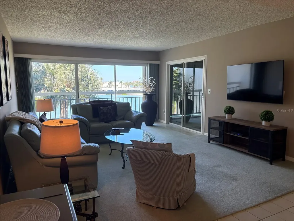 7871 Sailboat Key Boulevard S South Pasadena FL 33707
