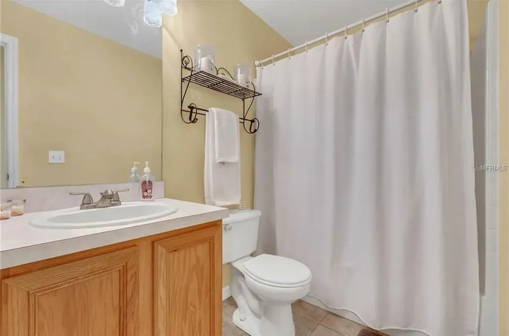 4215 Red Bird Avenue St Cloud FL 34772