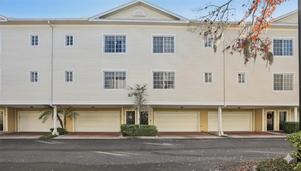 9872 Meadow Field Circle Tampa FL 33626