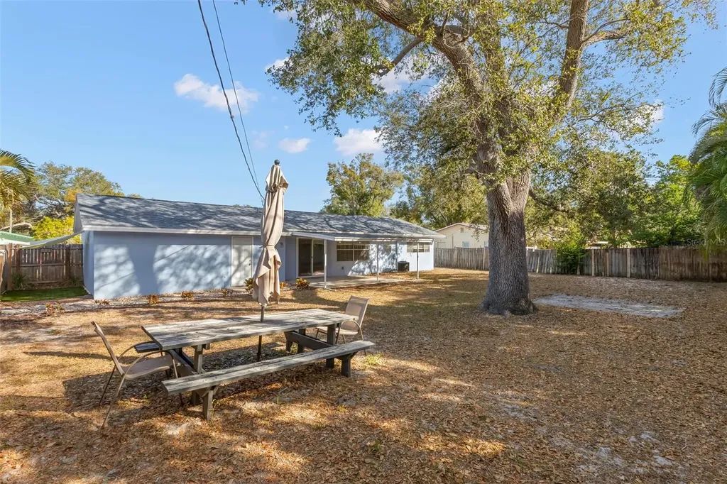 2261 Beverly Lane Clearwater FL 33764