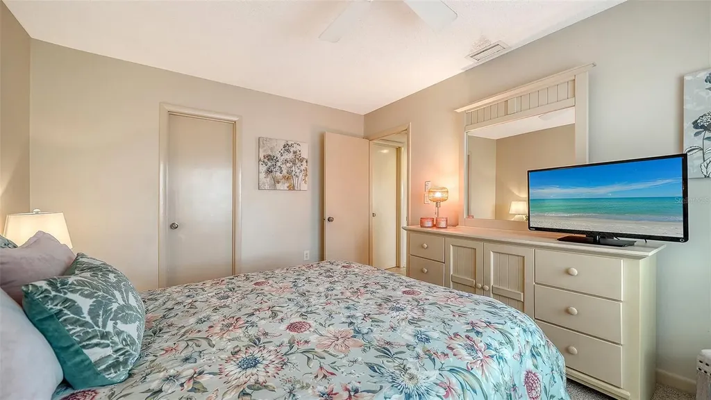 6204 Midnight Pass Road Sarasota FL 34242