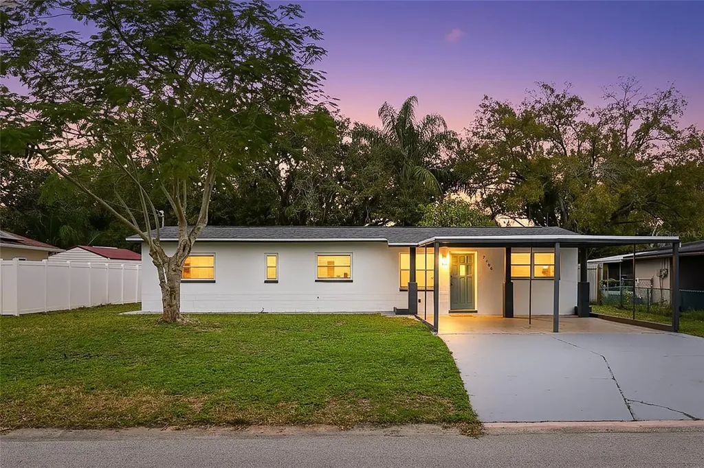7406 Manchester Lane Tampa FL 33619