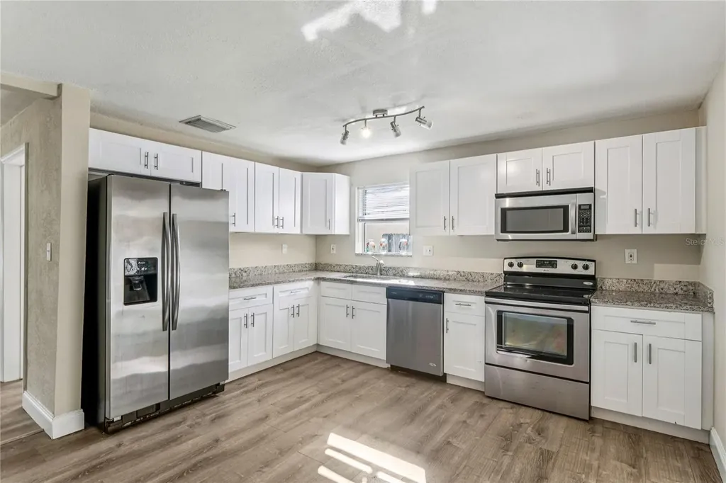 118 David Avenue Clearwater FL 33759