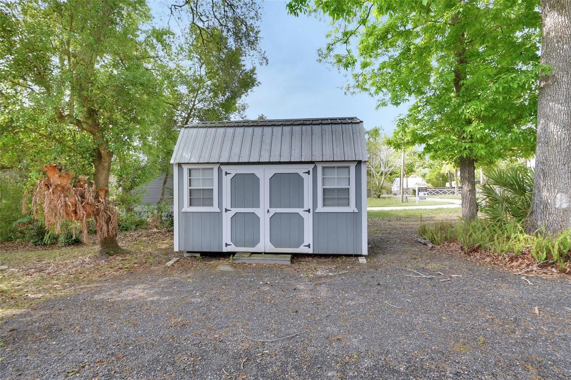 43746 Sunset Drive Paisley FL 32767