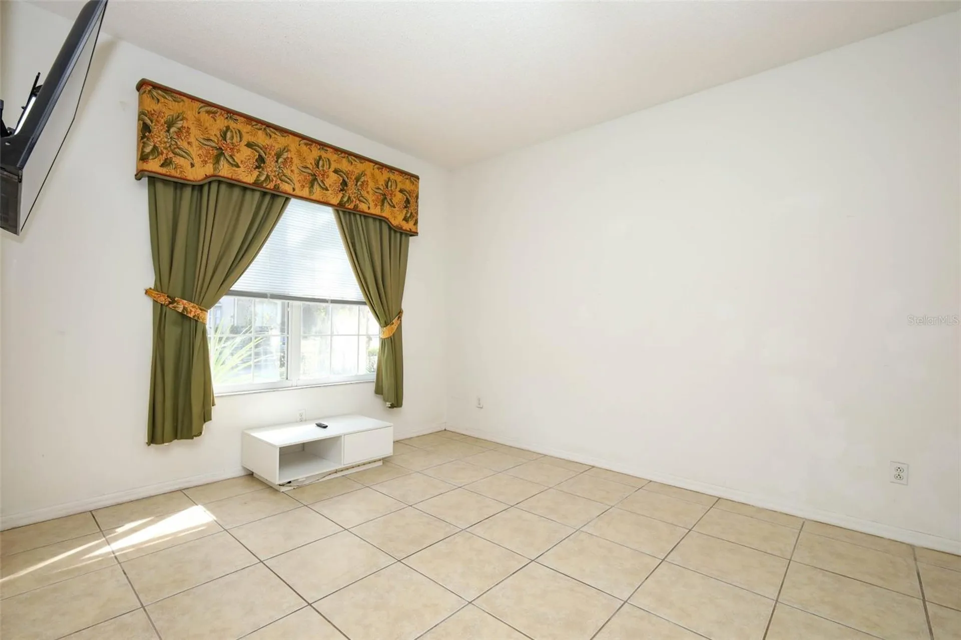 8449 Secret Key Cove Kissimmee FL 34747