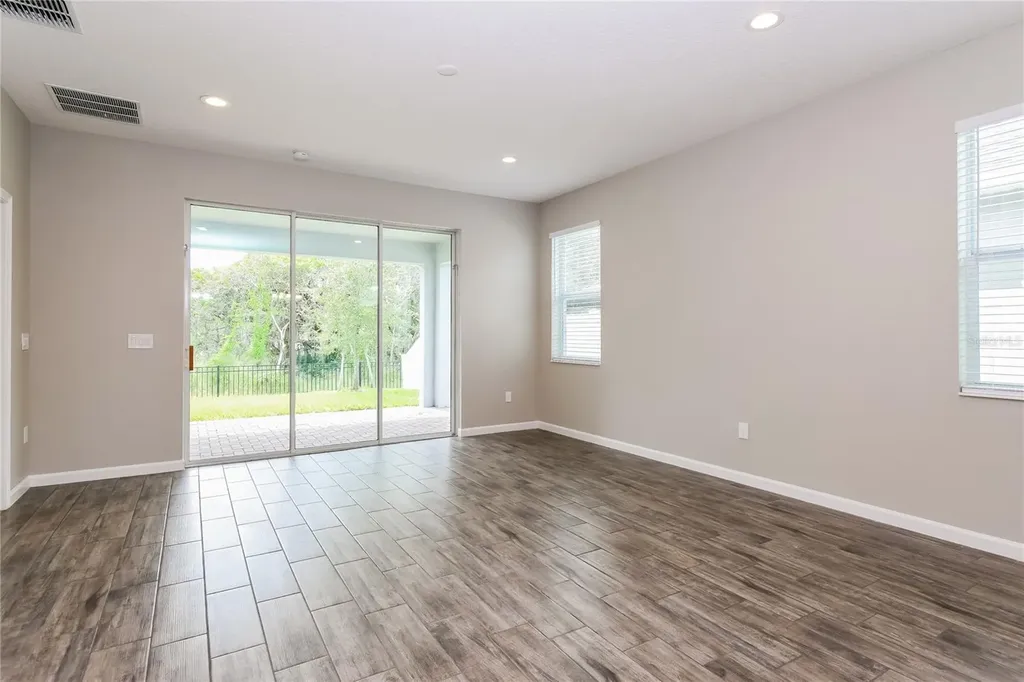 1073 Hendon Loop Davenport FL 33837