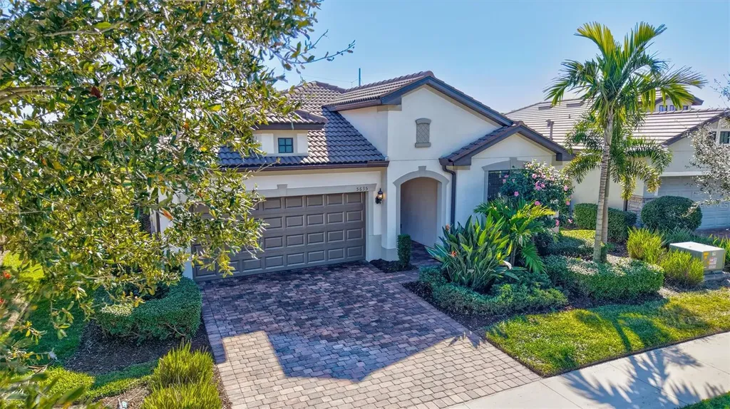 5635 Rain Lily Court Sarasota FL 34238