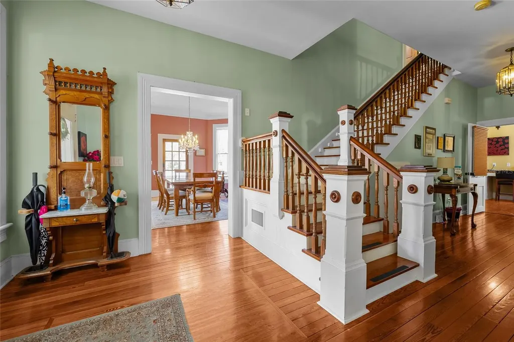 205 SE 7th Street Gainesville FL 32601