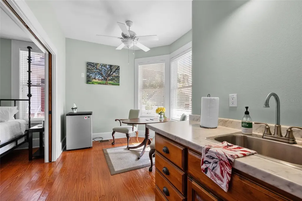 205 SE 7th Street Gainesville FL 32601