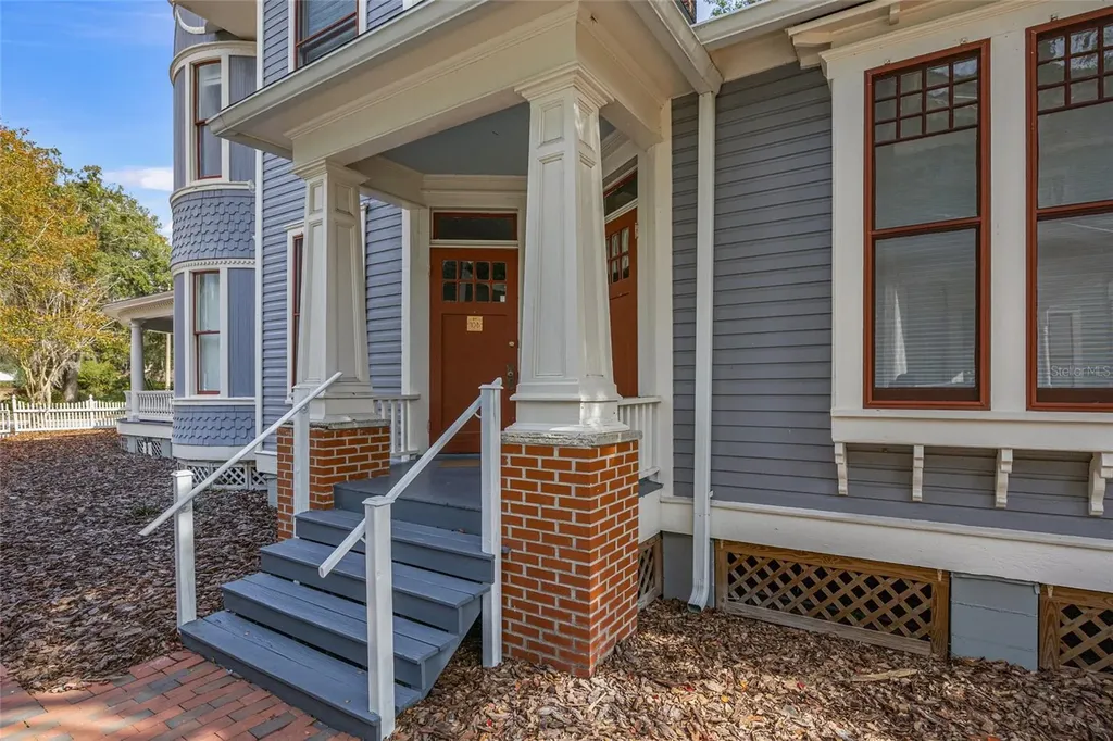 205 SE 7th Street Gainesville FL 32601