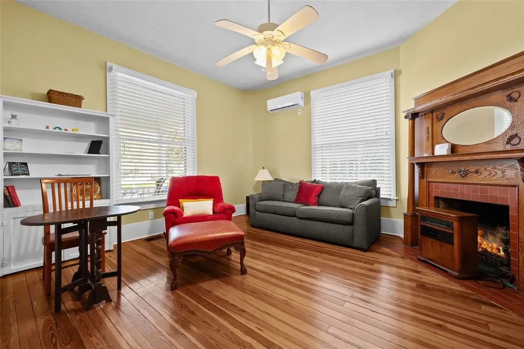 205 SE 7th Street Gainesville FL 32601