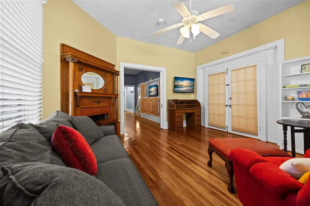 205 SE 7th Street Gainesville FL 32601