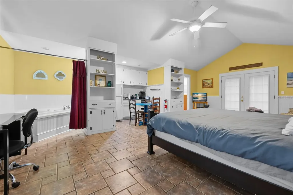 205 SE 7th Street Gainesville FL 32601