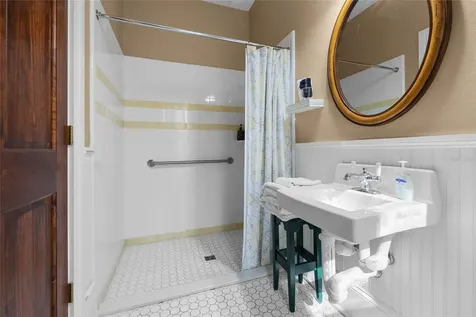 205 SE 7th Street Gainesville FL 32601