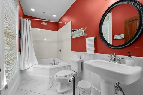 205 SE 7th Street Gainesville FL 32601