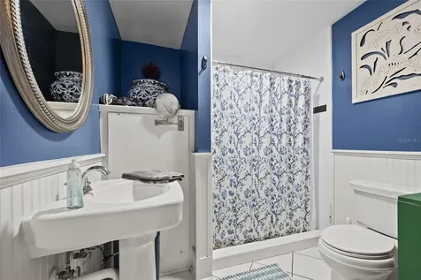 205 SE 7th Street Gainesville FL 32601