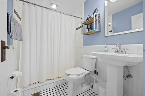 205 SE 7th Street Gainesville FL 32601