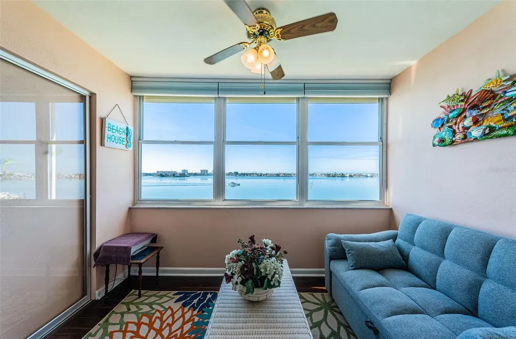 4750 Cove Circle St Petersburg FL 33708