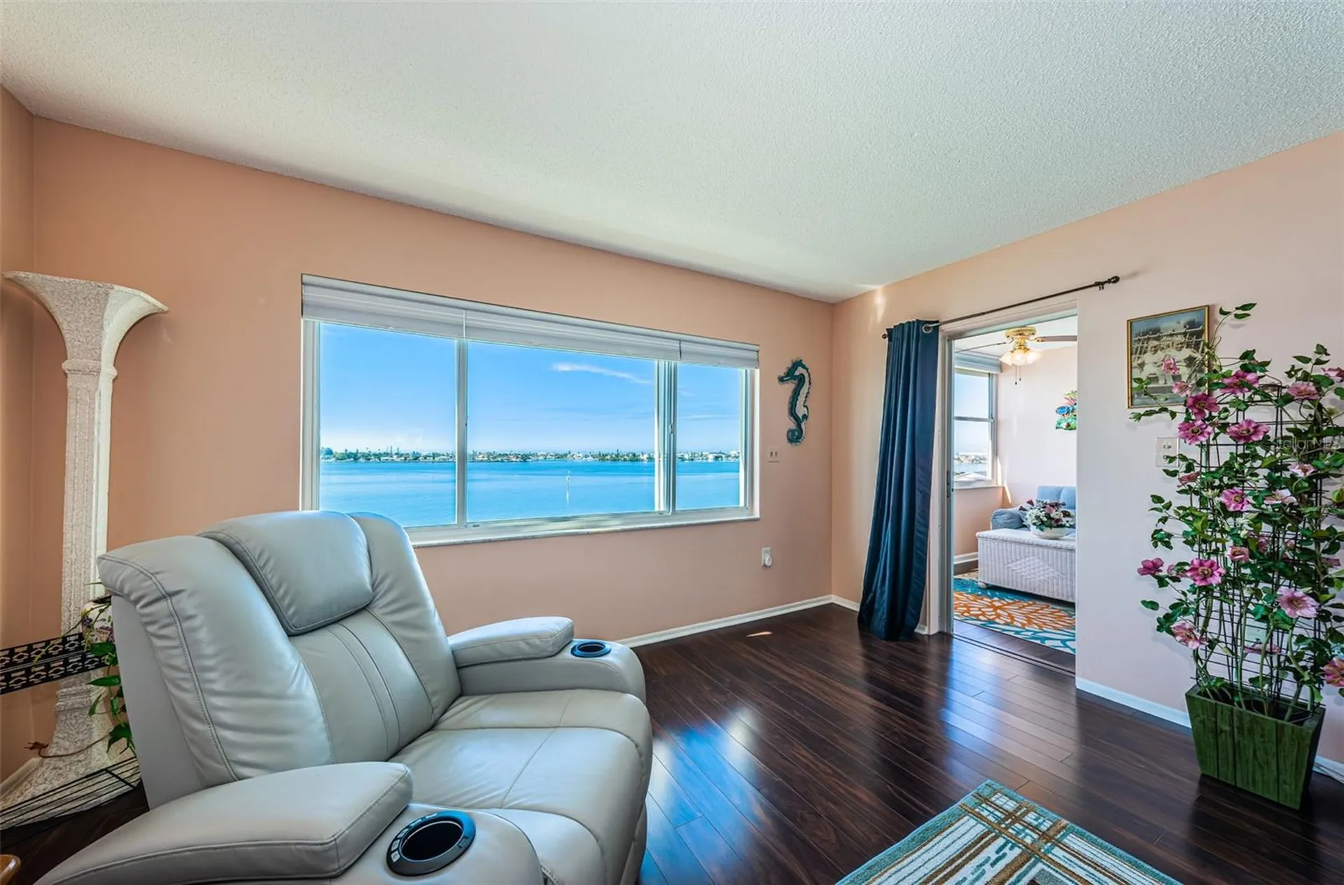 4750 Cove Circle St Petersburg FL 33708