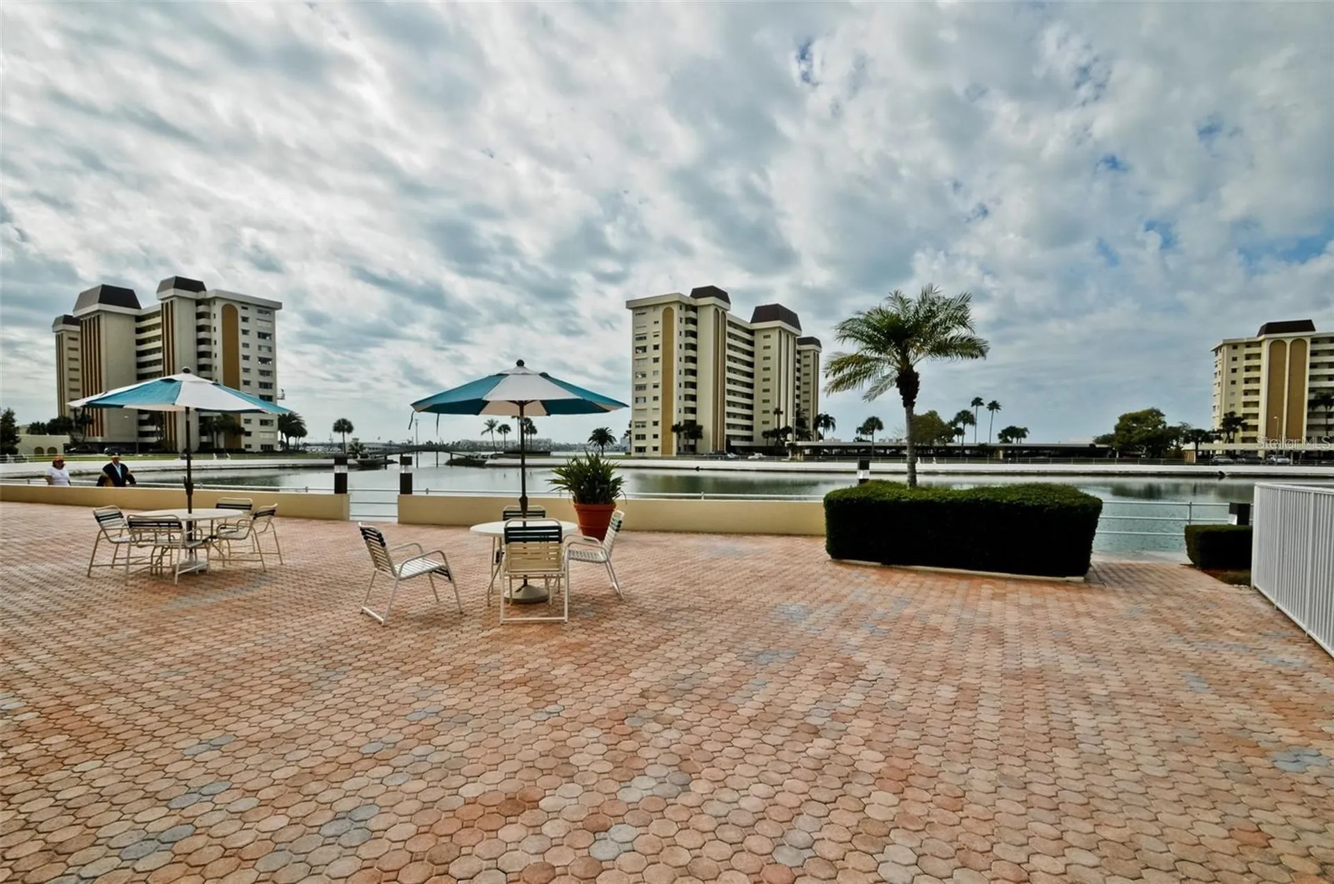 4750 Cove Circle St Petersburg FL 33708