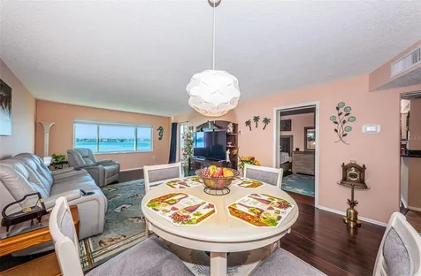 4750 Cove Circle St Petersburg FL 33708