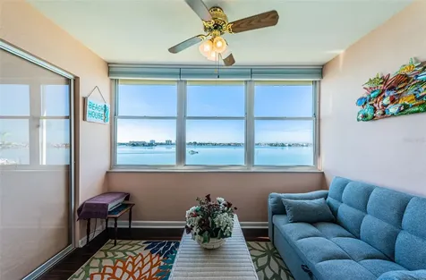 4750 Cove Circle St Petersburg FL 33708