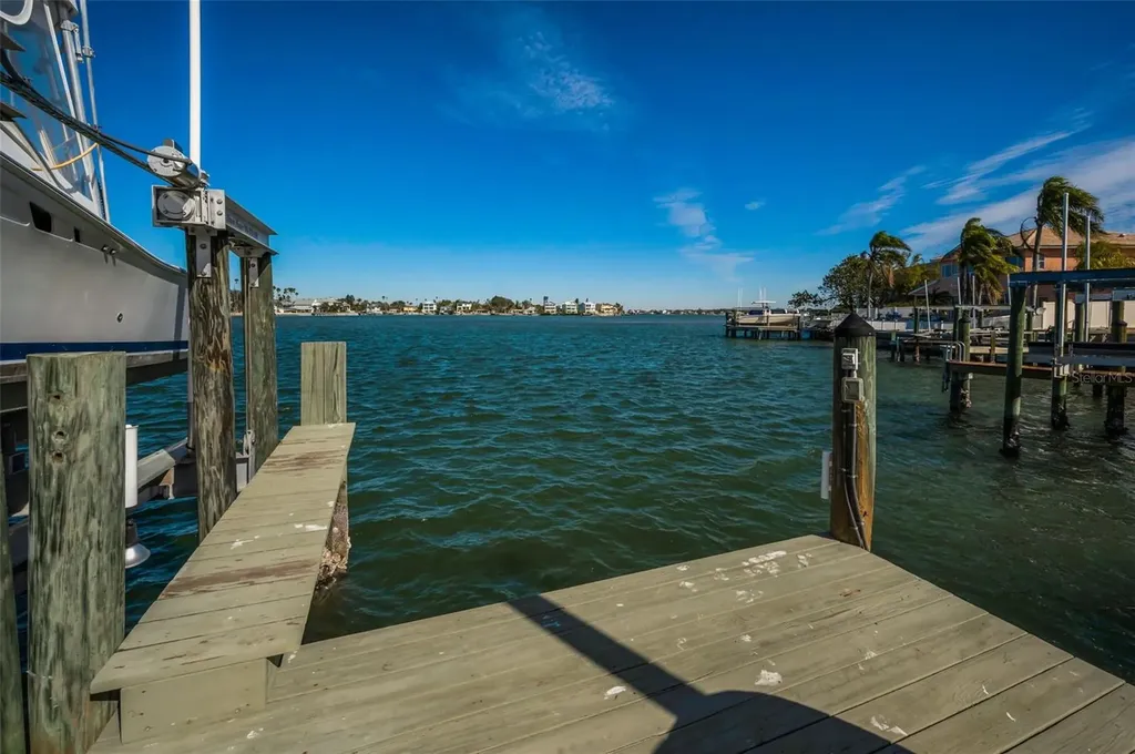 366 La Hacienda Drive Indian Rocks Beach FL 33785