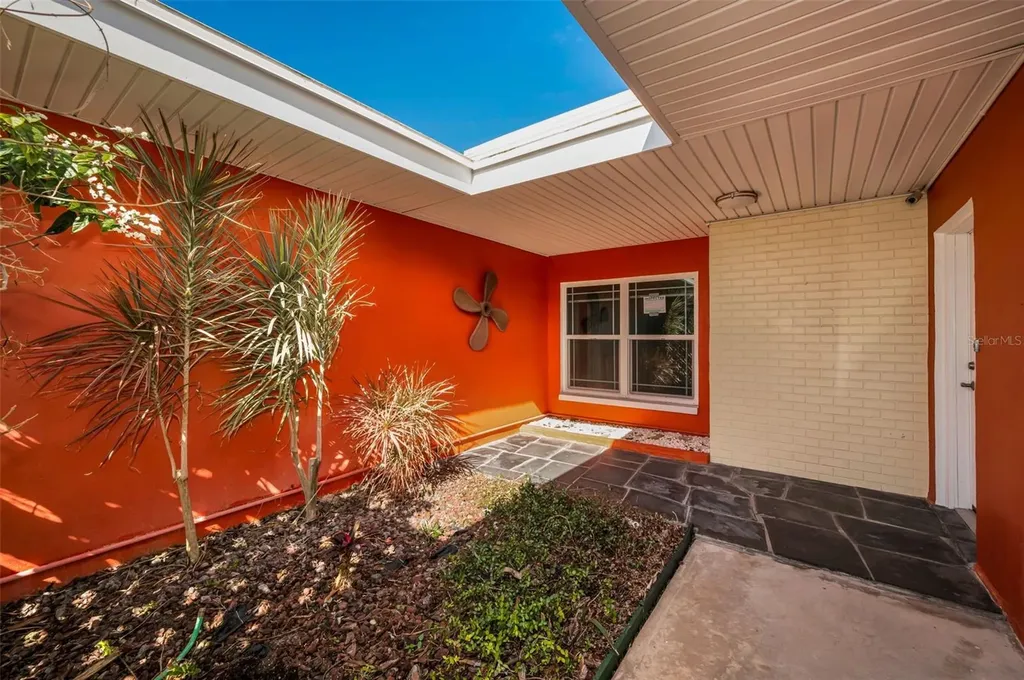 366 La Hacienda Drive Indian Rocks Beach FL 33785