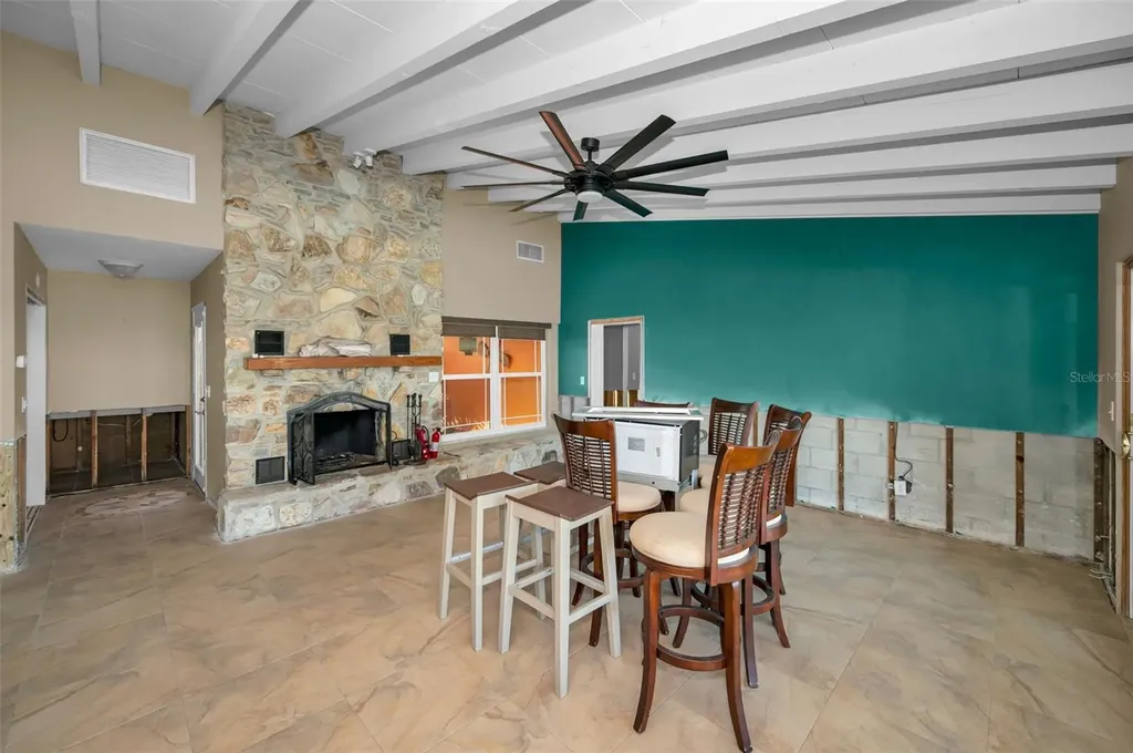 366 La Hacienda Drive Indian Rocks Beach FL 33785