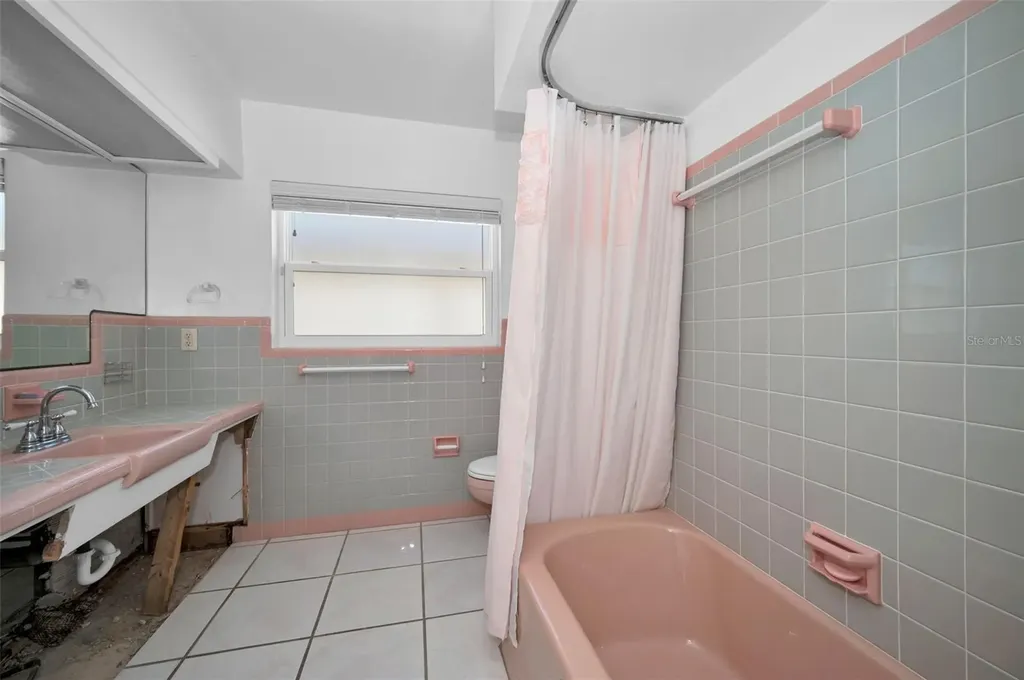 366 La Hacienda Drive Indian Rocks Beach FL 33785