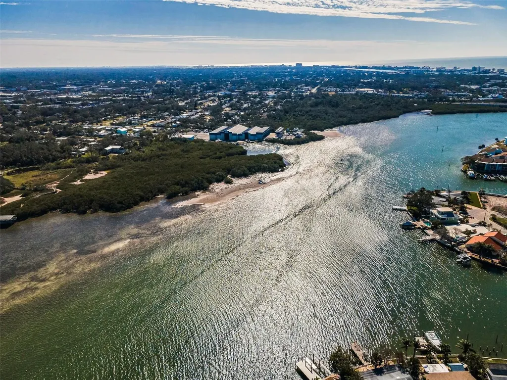 366 La Hacienda Drive Indian Rocks Beach FL 33785