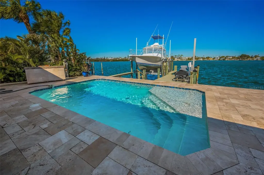 366 La Hacienda Drive Indian Rocks Beach FL 33785