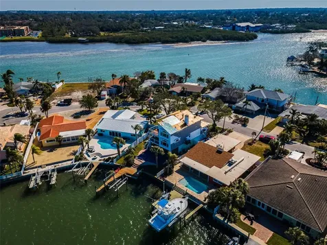 366 La Hacienda Drive Indian Rocks Beach FL 33785