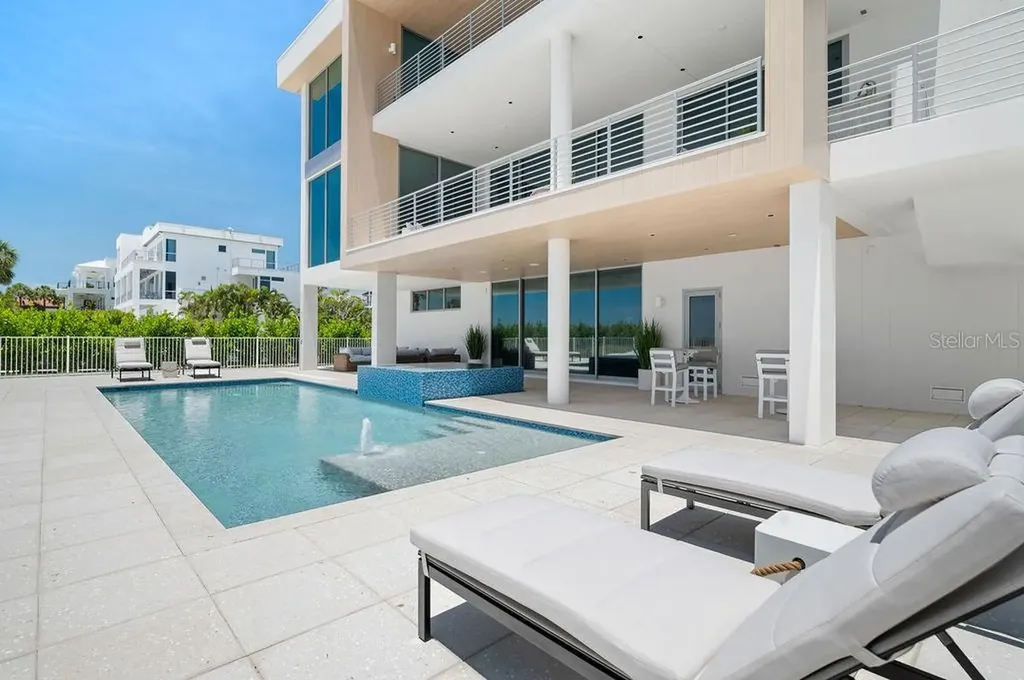 6489 Gulfside Road Longboat Key FL 34228