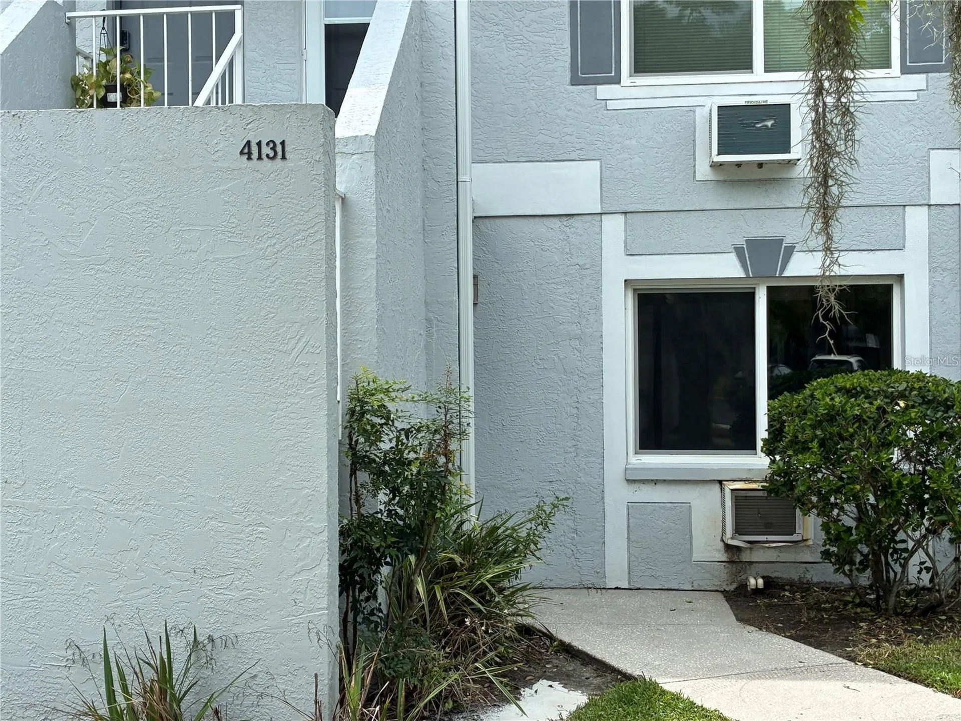 4131 Dolphin Drive Tampa FL 33617