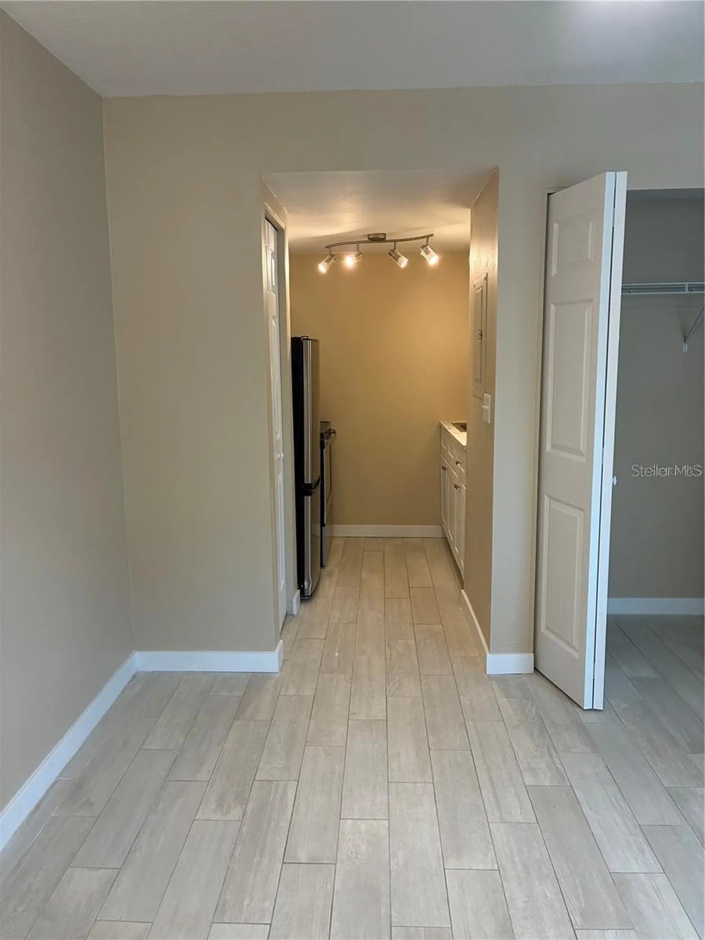 4131 Dolphin Drive Tampa FL 33617