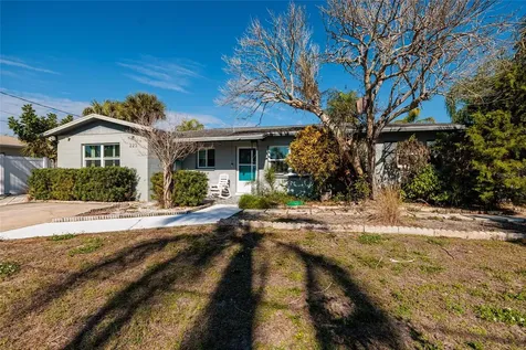 223 94th Avenue NE St Petersburg FL 33702