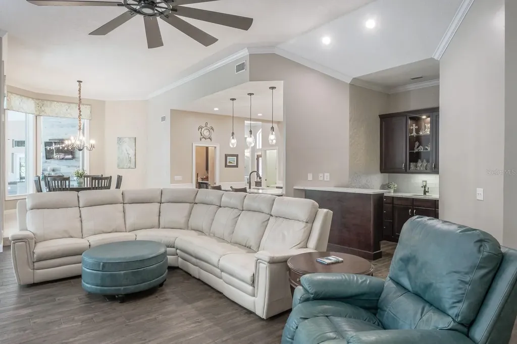 110 Deerpath Drive Oldsmar FL 34677