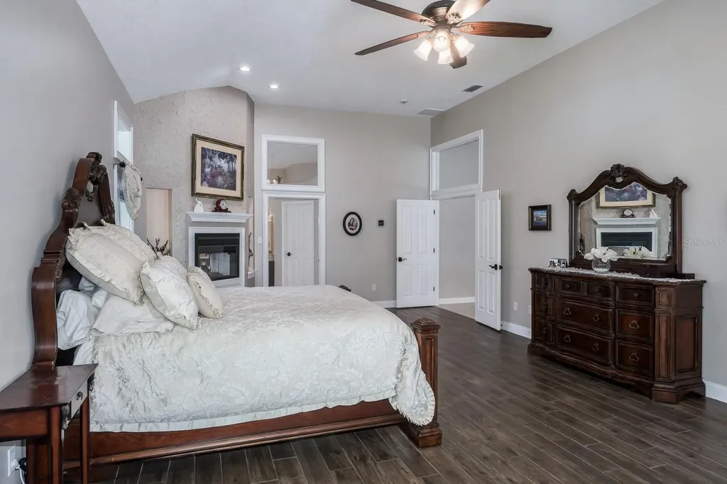 110 Deerpath Drive Oldsmar FL 34677