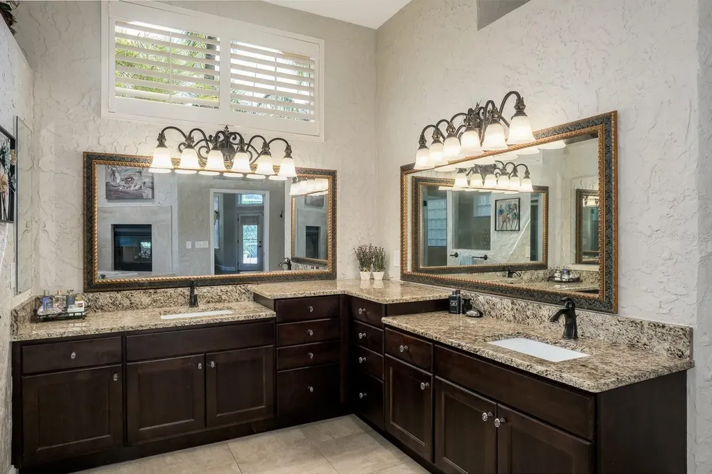 110 Deerpath Drive Oldsmar FL 34677