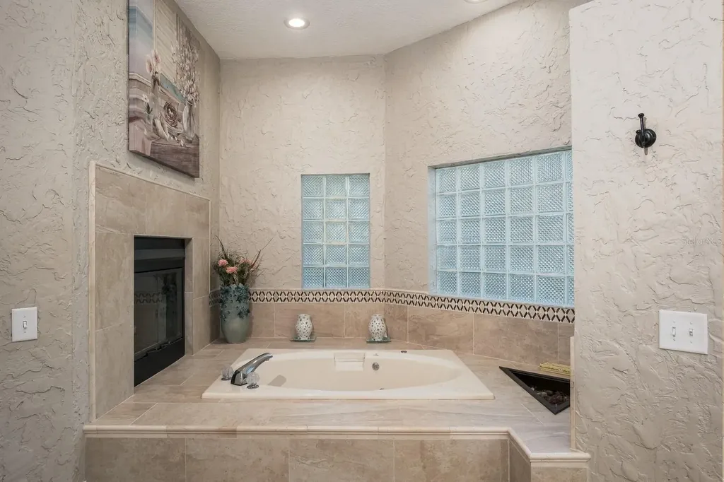 110 Deerpath Drive Oldsmar FL 34677