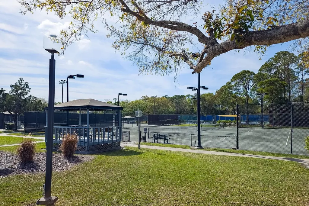110 Deerpath Drive Oldsmar FL 34677
