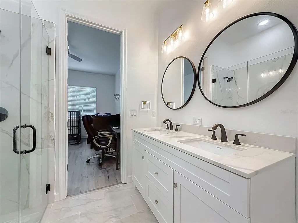 1306 E Lemon Street Tarpon Springs FL 34689