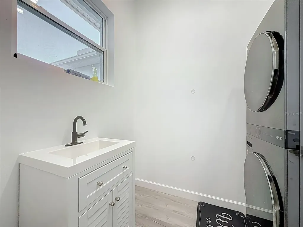 1306 E Lemon Street Tarpon Springs FL 34689