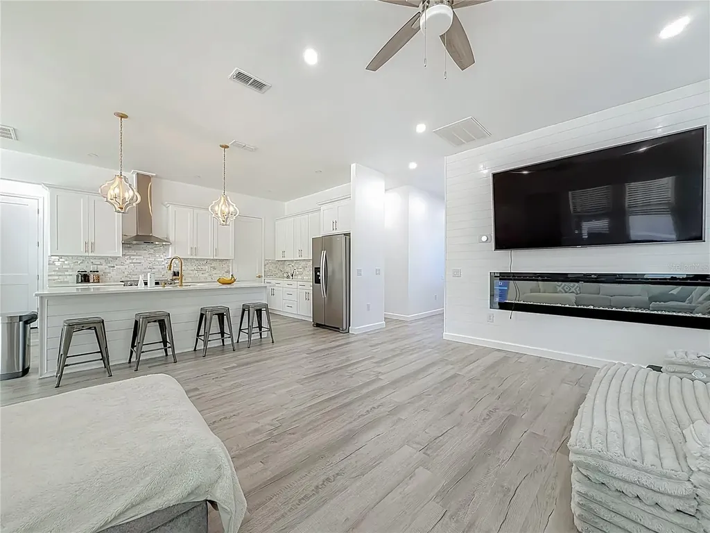 1306 E Lemon Street Tarpon Springs FL 34689