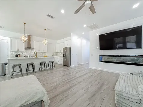 1306 E Lemon Street Tarpon Springs FL 34689