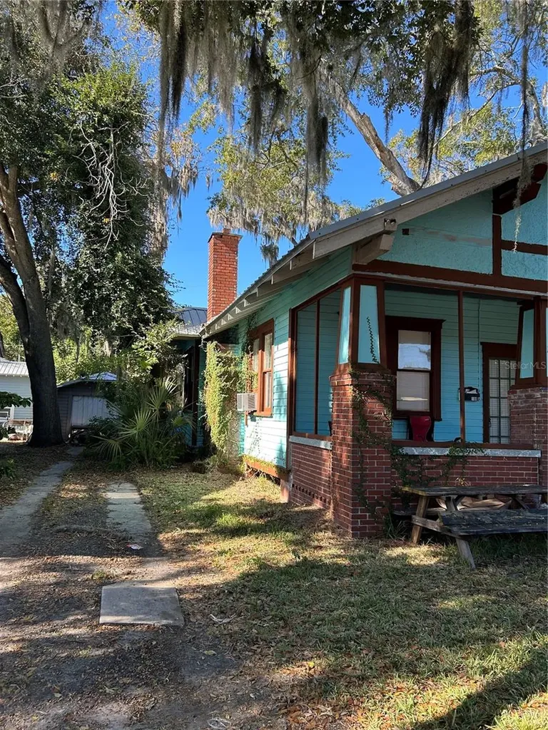 108 NW 7th Street Gainesville FL 32601